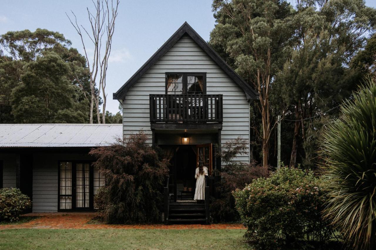The Quarters Hotel Strahan Exterior foto